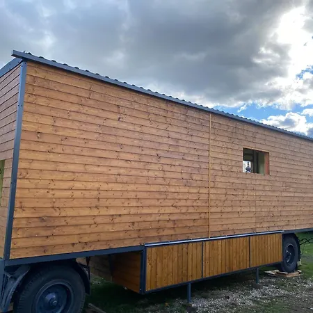 útulná Maringotka V Srdci šumavy